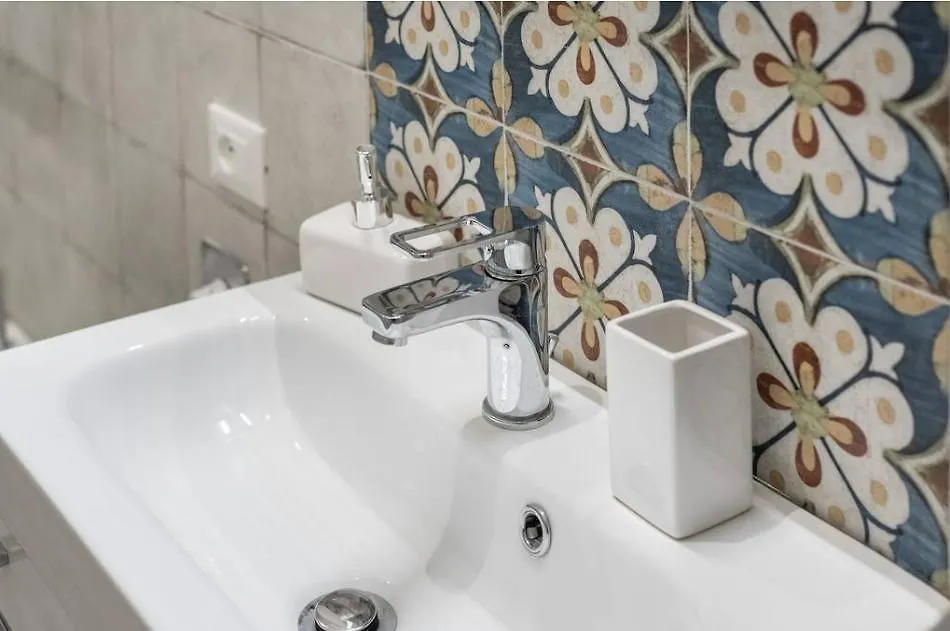The Florence Suite 0*,